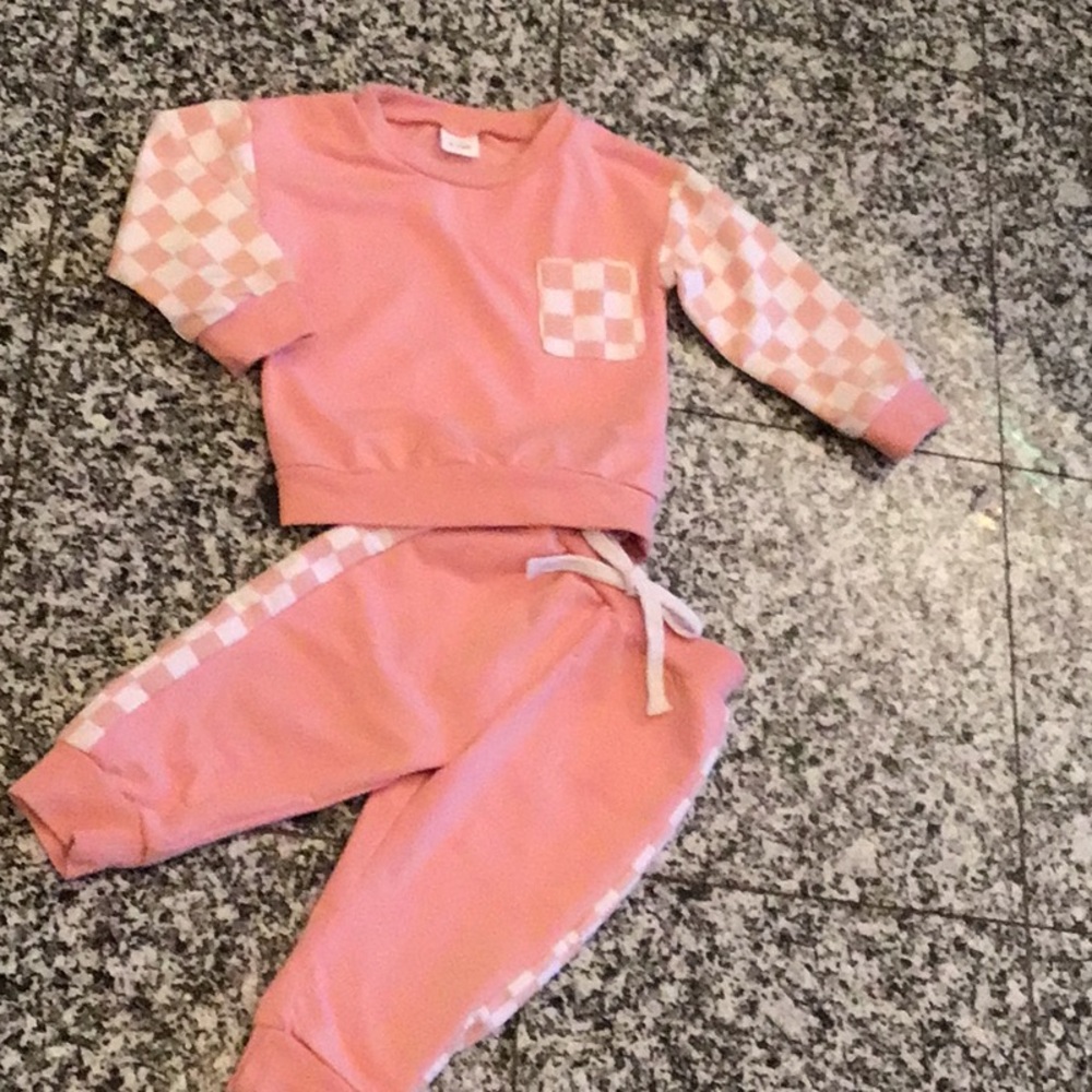 Pink Checkered Sleeve Jogger Set